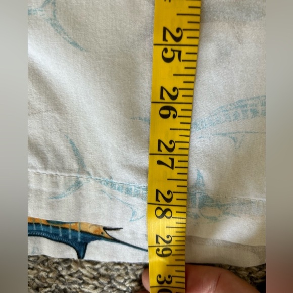 Fishing Life Outfitters Men’s Swordfish print button up preppy size medium - Picture 8 of 8